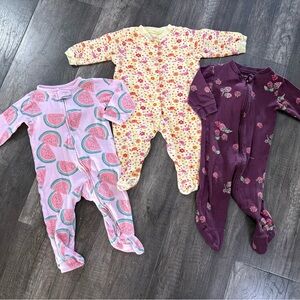 Baby Girl onesie sleeper lot size 3-6 months